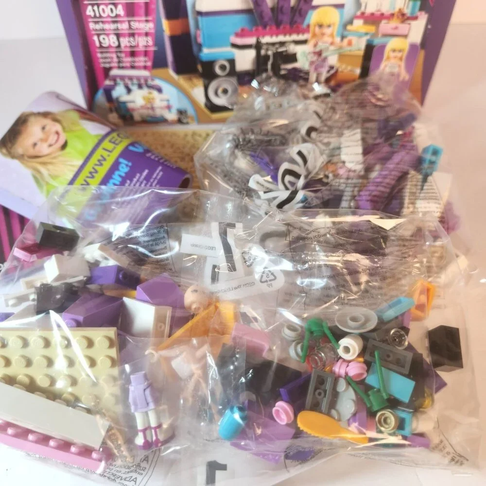 2013 LEGO Friends Rehearsal Stage 41004 New Open Box Sealed Contents